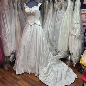 Vintage Tulip Wedding Dress